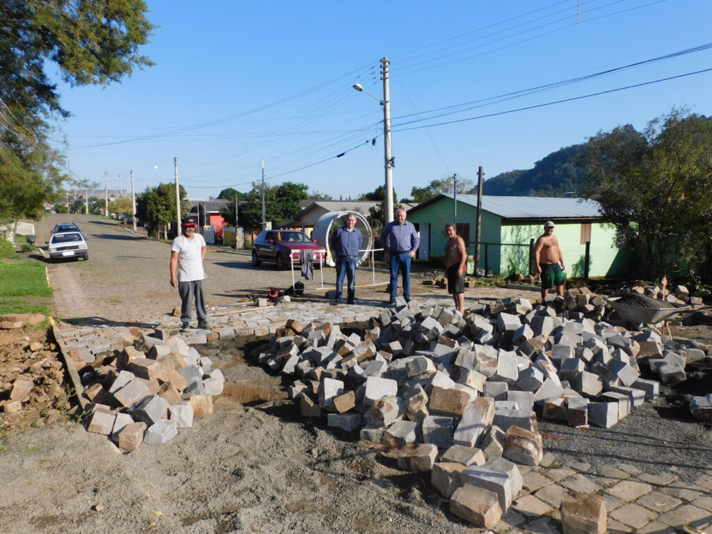 Obras Na Rua Padre Landel De Moura Est O Em Fase De Conclus O