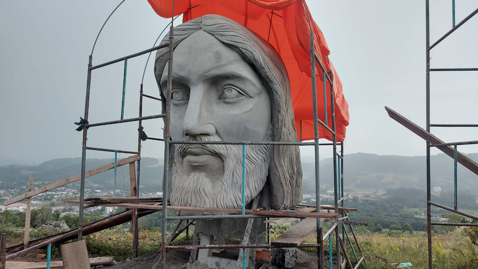 Cristo Acolhedor deve ser inaugurado em julho em Sobradinho; veja  comparativo de altura das estátuas - Jornal Força do Vale